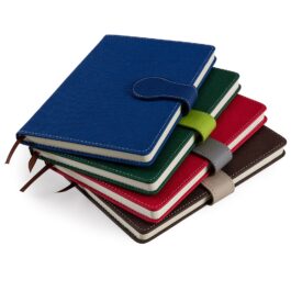 Caderno tipo Moleskine