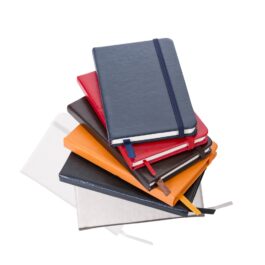 Caderno tipo Moleskine